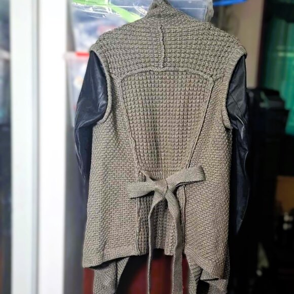 Line Women Luxury Sweaters Cardigans w/ Genuine Leather Sleeves - Picture 2 of 7